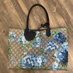 Reversible Gucci Blooms Tote